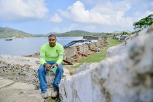 Edward Chifundo, de 29 años y oriundo de Portobelo, es uno de los 19 colaboradores del Patronato de Portobelo y San Lorenzo que han sido capacitados para la restauración de las fortalezas en peligro.